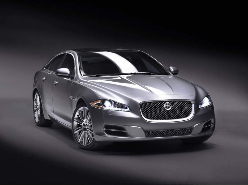 Illustration for article titled 2010 Jaguar XJ: The New Cat Revealed!